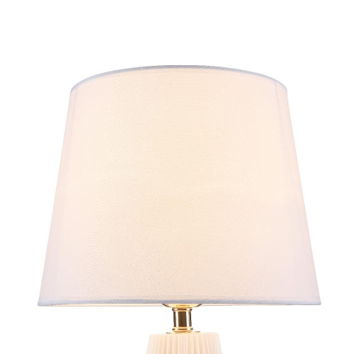 Настольная лампа Maytoni Calvin Table Z181-TL-01-W Настольная лампа Maytoni Calvin Table Z181-TL-01-W