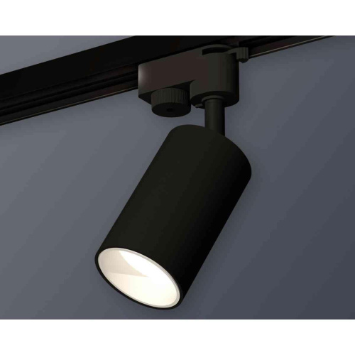 Комплект трекового светильника Ambrella light Track System XT6323020 SBK/SWH черный песок/белый песок (A2521, C6323, N6110) Комплект трекового светильника Ambrella light Track System XT6323020 SBK/SWH черный песок/белый песок (A2521, C6323, N6110)