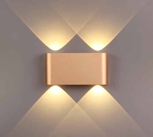 Настенный светодиодный светильник Odeon Light Magnum 3893/4WL Настенный светодиодный светильник Odeon Light Magnum 3893/4WL