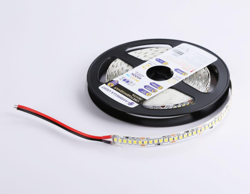 Светодиодная лента Ambrella Light 17W/m 240LED/m 2835SMD дневной белый 5M GS1402 Светодиодная лента Ambrella Light 17W/m 240LED/m 2835SMD дневной белый 5M GS1402