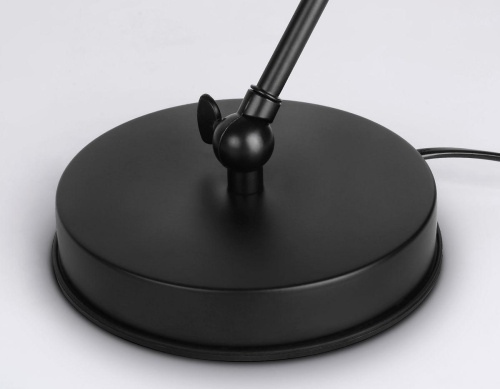 Настольная лампа Ambrella light Traditional TR8153 Настольная лампа Ambrella light Traditional TR8153