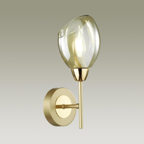 Бра Lumion Moderni Lacie 4536/1W Бра Lumion Moderni Lacie 4536/1W