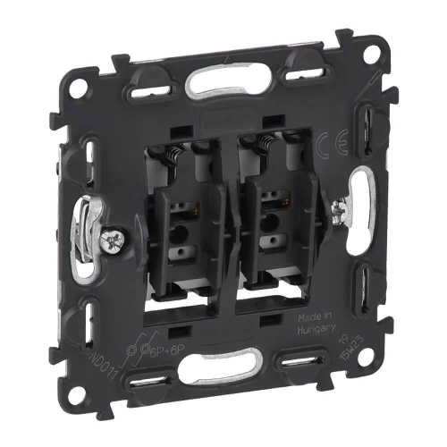 Выключатель двухполюсный Legrand Valena Мех In Matic 16AX 250V винтовой зажим 752002 Выключатель двухполюсный Legrand Valena Мех In Matic 16AX 250V винтовой зажим 752002