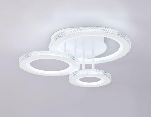 Потолочная светодиодная люстра Ambrella light Acrylica Original FA8867 Потолочная светодиодная люстра Ambrella light Acrylica Original FA8867