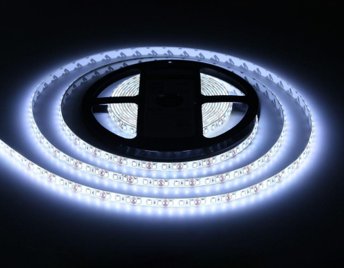 Светодиодная влагозащищенная лента Ambrella Light 9,6W/m 120LED/m 2835SMD холодный белый 5M GS1203 Светодиодная влагозащищенная лента Ambrella Light 9,6W/m 120LED/m 2835SMD холодный белый 5M GS1203