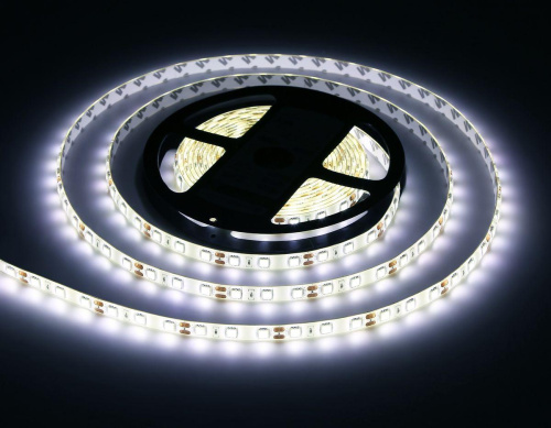 Светодиодная влагозащищенная лента Ambrella Light 14,4W/m 60LED/m 5050SMD дневной белый 5M GS2102 Светодиодная влагозащищенная лента Ambrella Light 14,4W/m 60LED/m 5050SMD дневной белый 5M GS2102