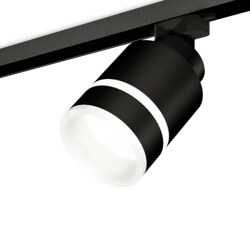 Комплект трекового светильника Ambrella light Track System XT (A2526, A2106, C8111, N8445) XT8111004 Комплект трекового светильника Ambrella light Track System XT (A2526, A2106, C8111, N8445) XT8111004