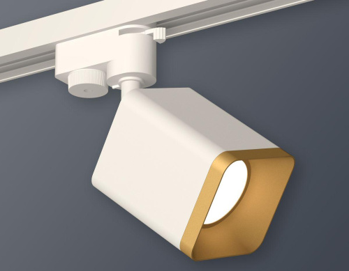 Трековый светильник Ambrella light Track System (A2520, C7812, N7704) XT7812003 Трековый светильник Ambrella light Track System (A2520, C7812, N7704) XT7812003