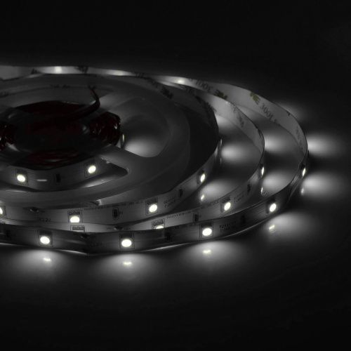 Светодиодная лента Apeyron 7,2W/m 30Led/m 5050SMD дневной белый 5M 00-149 Светодиодная лента Apeyron 7,2W/m 30Led/m 5050SMD дневной белый 5M 00-149