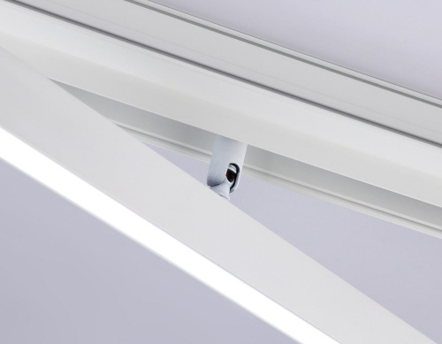 Трековый светодиодный светильник Ambrella light Track System Magnetic GL4200 Трековый светодиодный светильник Ambrella light Track System Magnetic GL4200