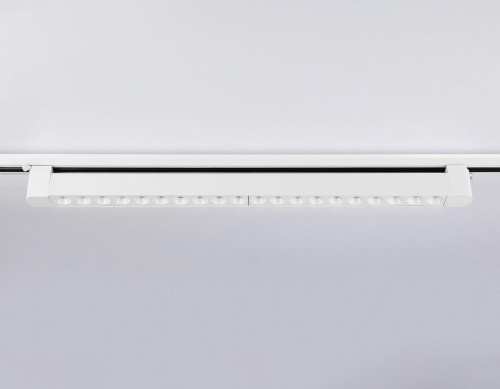 Трековый светодиодный светильник Ambrella light Track System GL6718 Трековый светодиодный светильник Ambrella light Track System GL6718