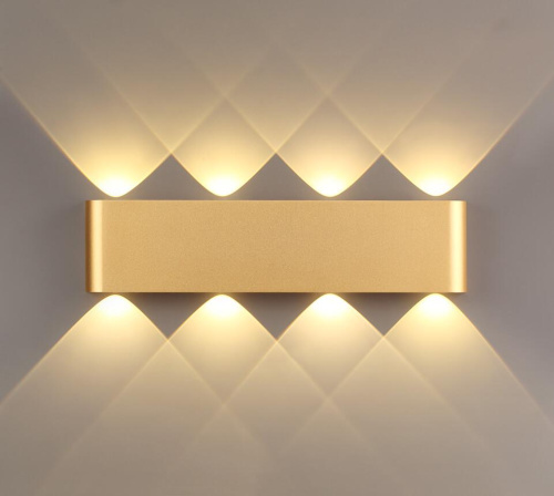 Настенный светодиодный светильник Odeon Light Magnum 3893/8WL Настенный светодиодный светильник Odeon Light Magnum 3893/8WL