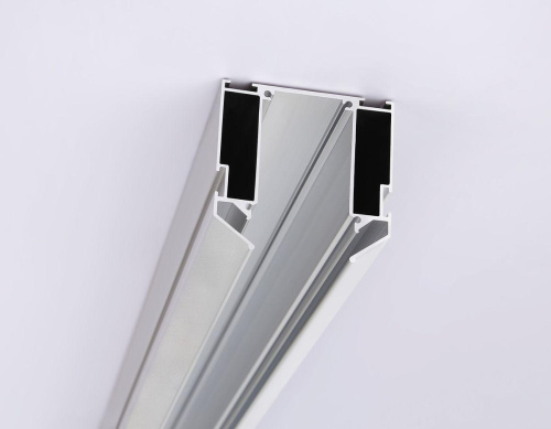 Корпус в натяжной потолок для накладного шинопровода Ambrella Light Track System Magnetic 220V GL1013 Корпус в натяжной потолок для накладного шинопровода Ambrella Light Track System Magnetic 220V GL1013