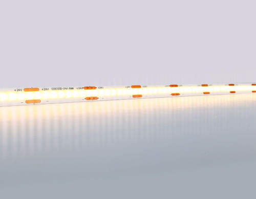 Светодиодная лента Ambrella Light 10W/m 320LED/m COB теплый белый 5M GS4651 Светодиодная лента Ambrella Light 10W/m 320LED/m COB теплый белый 5M GS4651