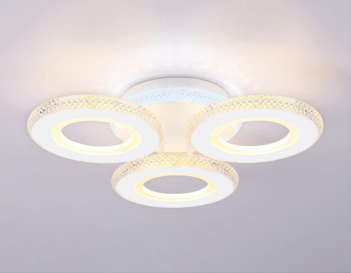 Потолочная светодиодная люстра Ambrella light Acrylica Original FA8866 Потолочная светодиодная люстра Ambrella light Acrylica Original FA8866