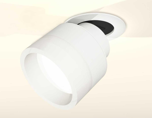 Комплект спота Ambrella light Techno Spot XM (A2241, A2105, C8101, N8401) XM8101520 Комплект спота Ambrella light Techno Spot XM (A2241, A2105, C8101, N8401) XM8101520