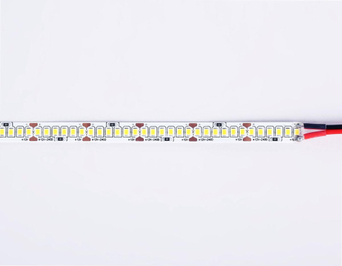 Светодиодная лента Ambrella Light 17W/m 240LED/m 2835SMD теплый белый 5M GS1401 Светодиодная лента Ambrella Light 17W/m 240LED/m 2835SMD теплый белый 5M GS1401