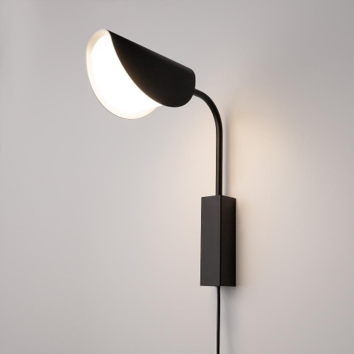 Бра Maytoni Technical Mollis MOD126WL-01B Бра Maytoni Technical Mollis MOD126WL-01B