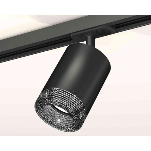 Комплект трекового светильника Ambrella light Track System XT7422010 SBK/BK черный песок/тонированный (A2537, C7422, N7192) Комплект трекового светильника Ambrella light Track System XT7422010 SBK/BK черный песок/тонированный (A2537, C7422, N7192)