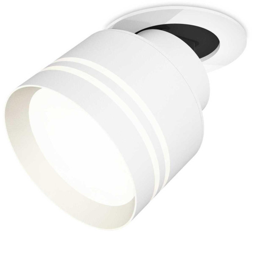 Комплект спота Ambrella light Techno Spot XM (A2241, A2105, C8101, N8477) XM8101526 Комплект спота Ambrella light Techno Spot XM (A2241, A2105, C8101, N8477) XM8101526