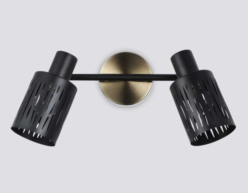 Настенно-потолочный спот Ambrella light TRADITIONAL TR8668 Настенно-потолочный спот Ambrella light TRADITIONAL TR8668