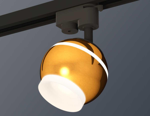 Комплект трекового светильника Ambrella light Track System XT (A2521, C1105, N7165) XT1105007 Комплект трекового светильника Ambrella light Track System XT (A2521, C1105, N7165) XT1105007