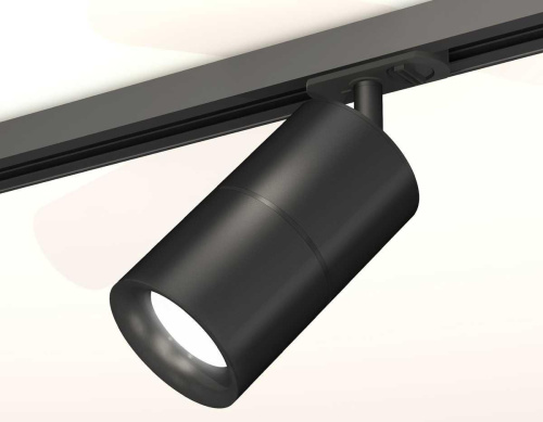 Комплект трекового светильника Ambrella light Track System XT (A2537, C7402, A2071, C7402, N7011) XT7402021 Комплект трекового светильника Ambrella light Track System XT (A2537, C7402, A2071, C7402, N7011) XT7402021
