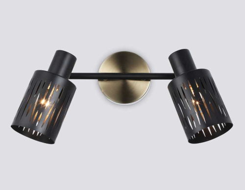 Настенно-потолочный спот Ambrella light TRADITIONAL TR8668 Настенно-потолочный спот Ambrella light TRADITIONAL TR8668
