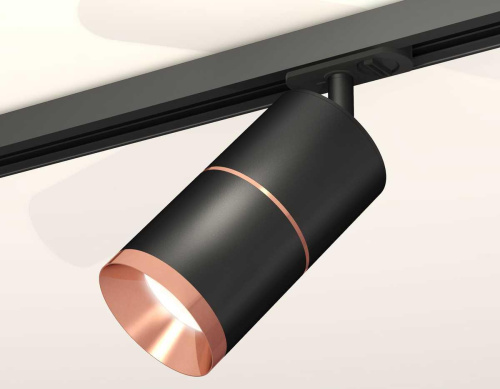 Комплект трекового светильника Ambrella light Track System XT (A2537, C7402, A2073, C7402, N7035) XT7402040 Комплект трекового светильника Ambrella light Track System XT (A2537, C7402, A2073, C7402, N7035) XT7402040
