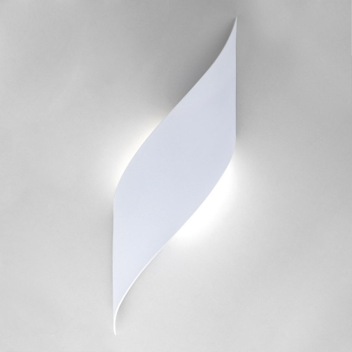 Настенный светодиодный светильник Eurosvet Elegant 40130/1 LED белый Настенный светодиодный светильник Eurosvet Elegant 40130/1 LED белый