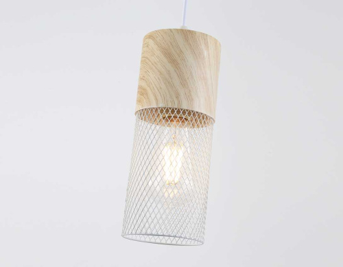 Светильник подвесной Ambrella light TRADITIONAL TR8498 Светильник подвесной Ambrella light TRADITIONAL TR8498
