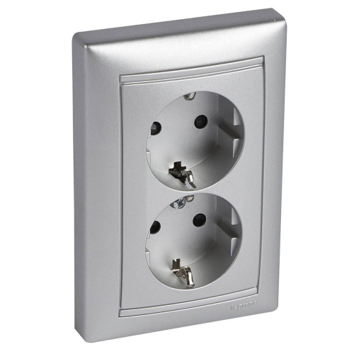 Розетка 2х2К+З Legrand Valena 16A 250V с/з со шторками безвинтовой зажим алюминий 770248 Розетка 2х2К+З Legrand Valena 16A 250V с/з со шторками безвинтовой зажим алюминий 770248
