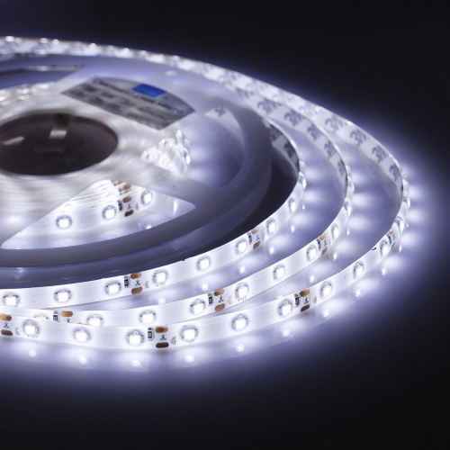 Светодиодная влагозащищенная лента Apeyron 4,8W/m 60LED/m 3528SMD холодный белый 5M 08BL Светодиодная влагозащищенная лента Apeyron 4,8W/m 60LED/m 3528SMD холодный белый 5M 08BL