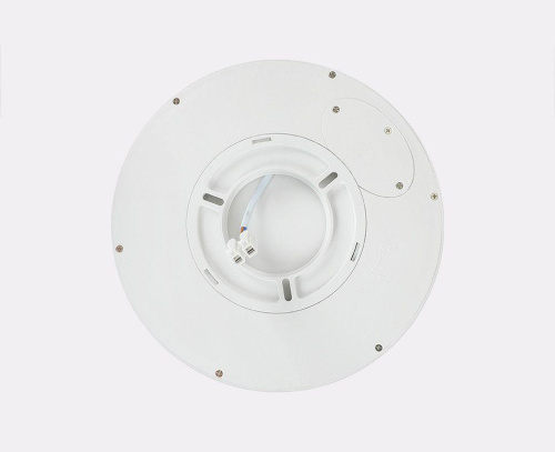Потолочный светодиодный светильник Italline IT011-5023 white Потолочный светодиодный светильник Italline IT011-5023 white