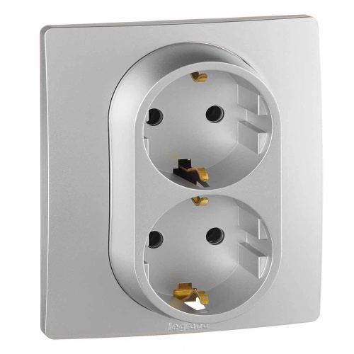 Розетка 2X2К+З Legrand Etika 16A 250V с/з винтовой зажим немецкий стандарт алюминий 672423 Розетка 2X2К+З Legrand Etika 16A 250V с/з винтовой зажим немецкий стандарт алюминий 672423