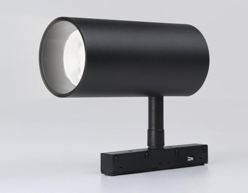 Трековый светодиодный светильник Ambrella light Track System Magnetic GL3833 Трековый светодиодный светильник Ambrella light Track System Magnetic GL3833