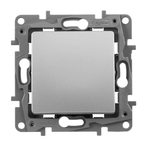 Выключатель одноклавишный Legrand Etika 10A 250V алюминий 672401 Выключатель одноклавишный Legrand Etika 10A 250V алюминий 672401