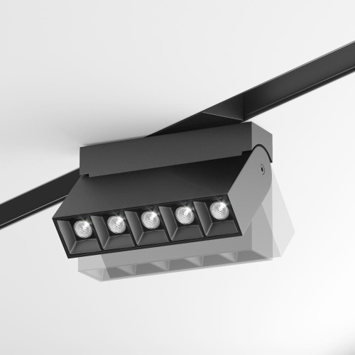 Трековый светодиодный светильник для магнитного шинопровода Maytoni Track lamps TR015-2-10W4K-B Трековый светодиодный светильник для магнитного шинопровода Maytoni Track lamps TR015-2-10W4K-B