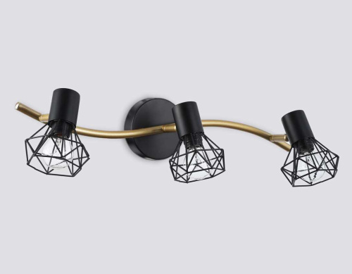 Настенно-потолочный спот Ambrella light TRADITIONAL TR8657 Настенно-потолочный спот Ambrella light TRADITIONAL TR8657