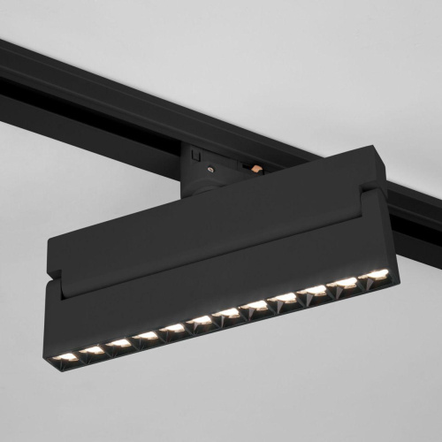 Трековый светодиодный светильник Elektrostandard Garda 85025/01 черный a057456 Трековый светодиодный светильник Elektrostandard Garda 85025/01 черный a057456