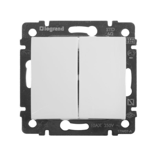 Переключатель двухклавишный на 2 направления Legrand Valena 10A 250V белый 774408 Переключатель двухклавишный на 2 направления Legrand Valena 10A 250V белый 774408
