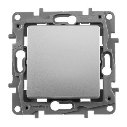 Переключатель одноклавишный Legrand Etika 10A 250V алюминий 672405 Переключатель одноклавишный Legrand Etika 10A 250V алюминий 672405