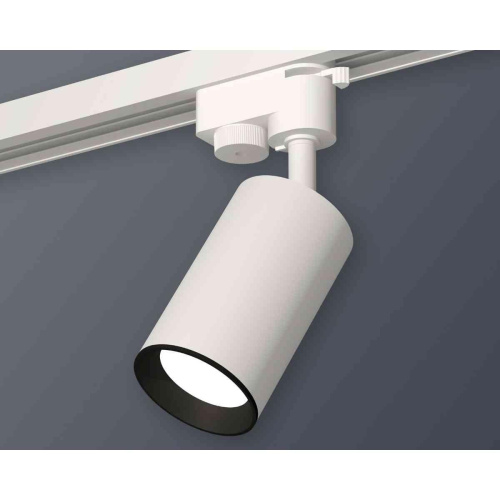 Комплект трекового светильника Ambrella light Track System XT6322002 SWH/SBK белый песок/черный песок (A2520, C6322, N6102) Комплект трекового светильника Ambrella light Track System XT6322002 SWH/SBK белый песок/черный песок (A2520, C6322, N6102)