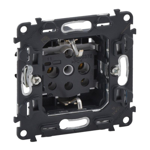 Розетка Legrand Valena Мех In Matic 16A 250V с/з винтовой зажим 753025 Розетка Legrand Valena Мех In Matic 16A 250V с/з винтовой зажим 753025