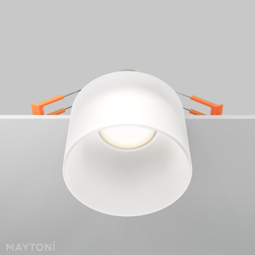 Встраиваемый светильник Maytoni Glasera DL047-01W Встраиваемый светильник Maytoni Glasera DL047-01W