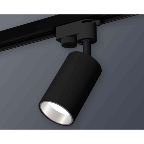 Комплект трекового светильника Ambrella light Track System XT6323022 SBK/PSL черный песок/серебро полированное (A2521, C6323, N6112) Комплект трекового светильника Ambrella light Track System XT6323022 SBK/PSL черный песок/серебро полированное (A2521, C6323, N6112)