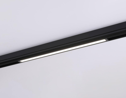 Трековый светодиодный светильник Ambrella Light Track System Magnetic 220V GL1292 Трековый светодиодный светильник Ambrella Light Track System Magnetic 220V GL1292