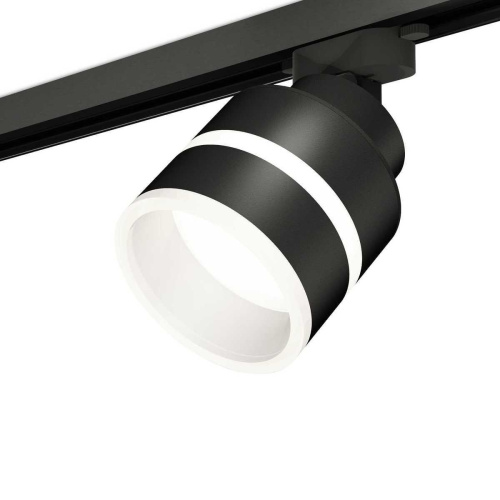 Комплект трекового светильника Ambrella light Track System XT (A2526, A2106, C8102, N8445) XT8102024 Комплект трекового светильника Ambrella light Track System XT (A2526, A2106, C8102, N8445) XT8102024