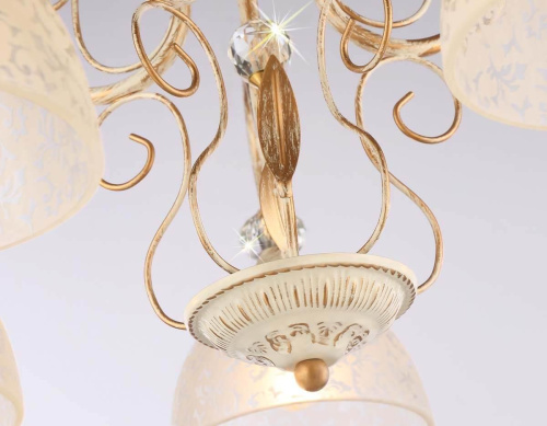 Потолочная люстра Ambrella light Traditional TR3057 Потолочная люстра Ambrella light Traditional TR3057