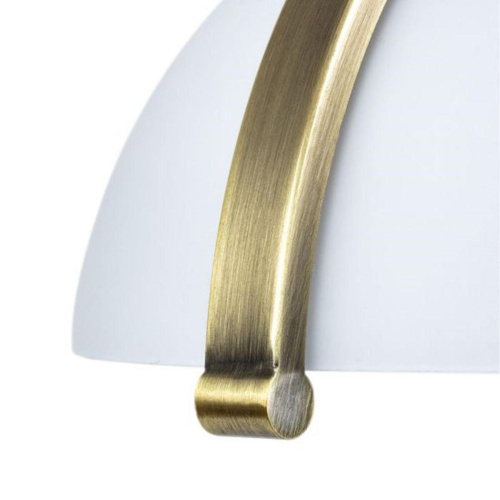 Настольная лампа Arte Lamp Brava A5056LT-1AB Настольная лампа Arte Lamp Brava A5056LT-1AB